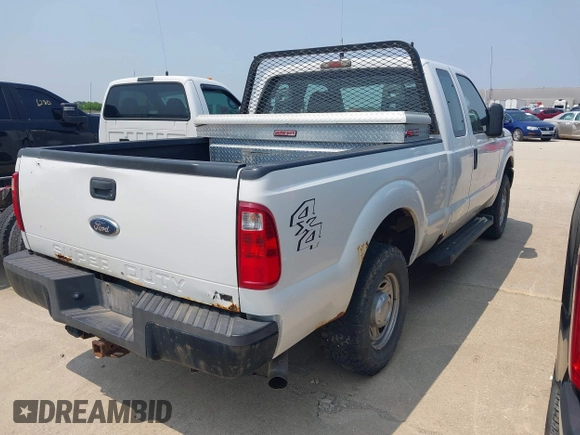 2011 Ford F-250 XL с VIN 1FT7X2B60BEA52497, выставлен на аукционе IAAI как лот 42223000 с пробегом 231 094 миль миль и . История ставок и продаж доступна на DreamBid. Изображение 4.