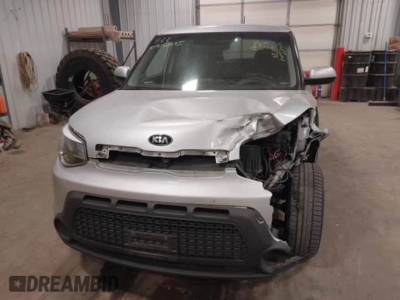 2016 Kia Soul with VIN KNDJN2A21G7869371, listed as a IAAI auction lot 40902645 with 88,414 mi miles. Bid and sale history available at carsss.com. Image 6.