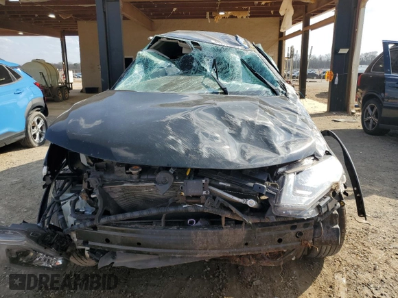 2019 Nissan Rogue SV with VIN KNMAT2MV4KP552365, listed as a Copart auction lot 48918195 with 70,767 mi miles and Salvage Title. Bid and sale history available at carsss.com. Image 5.