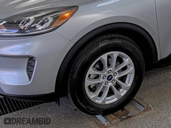 2022 Ford Escape SE with VIN 1FMCU9G65NUB41402, listed as a IAAI auction lot 42733931 with 62,151 mi miles and . Bid and sale history available at DreamBid. Image 18.