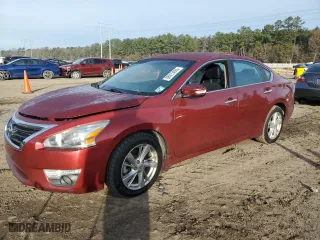 2014 Nissan Altima 2.5 S with VIN 1N4AL3AP9EN237689, listed as a Copart auction lot 88915065 with 220,603 mi miles and Salvage Title. Bid and sale history available at carsss.com. Image 1.