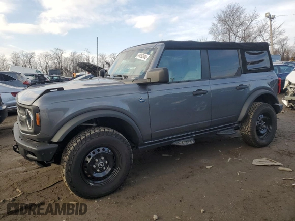2021 Ford Bronco with VIN 1FMEE5BP4MLB07924, listed as a Copart auction lot 44252445 with 9,645 mi miles and Salvage title. Bid and sale history available at DreamBid. Image 1.