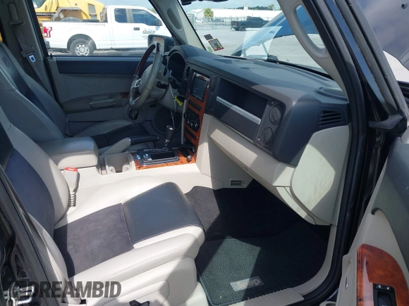 2008 Jeep Commander Overland with VIN 1J8HG68298C146195, listed as a IAAI auction lot 42152838 with 156,526 mi miles and . Bid and sale history available at DreamBid. Image 5.
