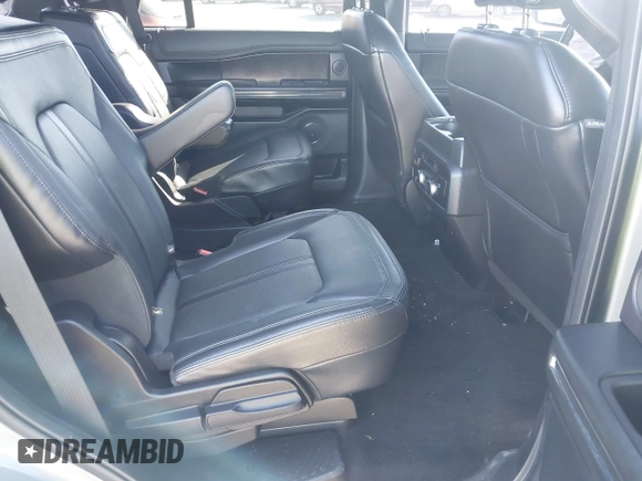 2019 Ford Expedition Limited with VIN 1FMJU1KT1KEA22256, listed as a IAAI auction lot 41092563 with 85,159 mi miles. Bid and sale history available at carsss.com. Image 8.