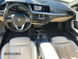 2022 BMW 2 Series 228i z VIN WBA53AK0XN7K12786, wystawiony jako Copart lot #48217205 z przebiegiem 49 677 mil mil oraz Czysty tytuł • Clean title. Historia ofert i sprzedaży dostępna na DreamBid. Obrazek 9.