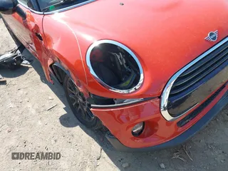 2019 MINI Hardtop Cooper with VIN WMWXP5C5XK2H32139, listed as a IAAI auction lot 41758248 with 1,136 mi miles and . Bid and sale history available at DreamBid. Image 18.