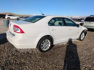 2008 Mercury Milan with VIN 3MEHM07Z68R647363, listed as a Copart auction lot 44251835 with 155,907 mi miles and Salvage Title. Bid and sale history available at carsss.com. Image 3.