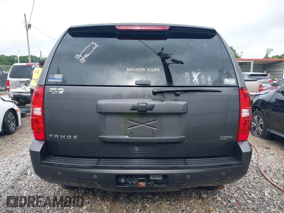 2010 Chevrolet Tahoe LT z VIN 1GNUKBE03AR221483, wystawiony jako IAAI lot #42157016 z przebiegiem 233 193 mil mil oraz . Historia ofert i sprzedaży dostępna na DreamBid. Obrazek 16.
