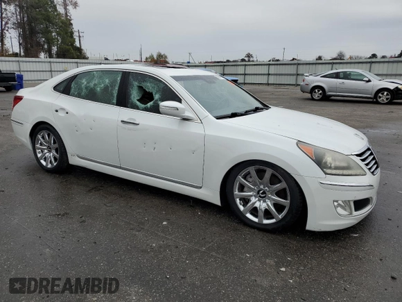 2013 Hyundai Equus Signature with VIN KMHGH4JH0DU065931, listed as a Copart auction lot 82661774 with 129,843 mi miles and Salvage title. Bid and sale history available at DreamBid. Image 4.
