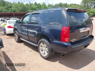2007 GMC Yukon z VIN 1GKEK13077J129718, wystawiony jako IAAI lot #42449926 z przebiegiem 265 031 mil mil oraz . Historia ofert i sprzedaży dostępna na DreamBid. Obrazek 3.