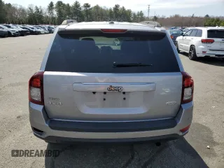 2017 Jeep Compass Latitude z VIN 1C4NJDEB8HD191806, wystawiony jako Copart lot #51328925 z przebiegiem 73 195 mil mil oraz Szkoda całkowita • Salvage title. Historia ofert i sprzedaży dostępna na DreamBid. Obrazek 6.