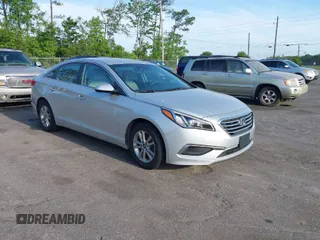 2017 Hyundai Sonata SE with VIN 5NPE24AF9HH502787, listed as a IAAI auction lot 42088941 with 123,511 mi miles. Bid and sale history available at carsss.com. Image 1.