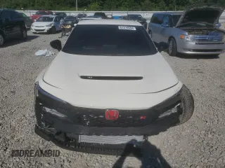 2023 Honda Civic Type R z VIN JHMFL5G42PX003702, wystawiony jako Copart lot #61310054 z przebiegiem 3 158 mil mil oraz Szkoda całkowita • Salvage title. Historia ofert i sprzedaży dostępna na DreamBid. Obrazek 5.