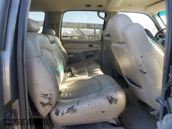 2001 Chevrolet Suburban LS with VIN 3GNGK26UX1G105406, listed as a Copart auction lot 87537755 with 310,898 mi miles and Clean Title. Bid and sale history available at carsss.com. Image 11.
