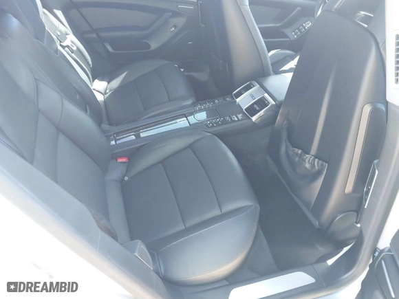 2014 Porsche Panamera S E-Hybrid with VIN WP0AD2A75EL044663, listed as a IAAI auction lot 41818381 with 44,194 mi miles. Bid and sale history available at carsss.com. Image 8.