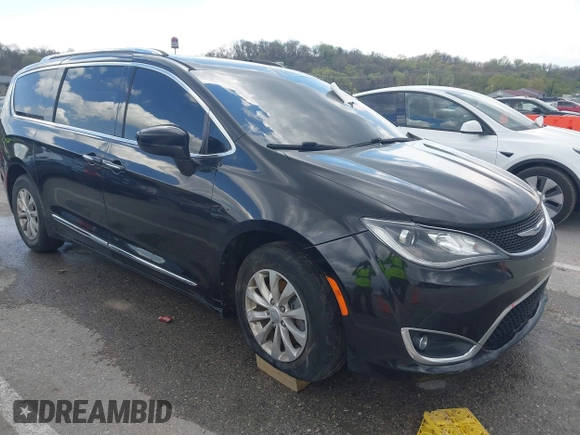 2018 Chrysler Pacifica Touring L with VIN 2C4RC1BG9JR120790, listed as a IAAI auction lot 41998460 with 124,146 mi miles and . Bid and sale history available at DreamBid. Image 1.