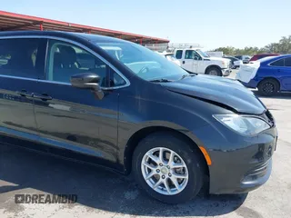 2017 Chrysler Pacifica Touring with VIN 2C4RC1DG6HR501164, listed as a IAAI auction lot 41863304 with 87,705 mi miles and . Bid and sale history available at DreamBid. Image 19.