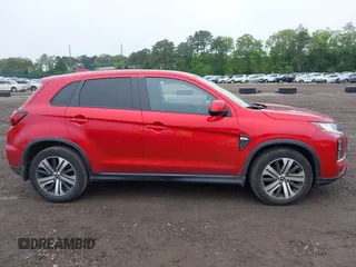 2021 Mitsubishi Outlander ES z VIN JA4APUAU6MU033599, wystawiony jako IAAI lot #42367650 z przebiegiem 20 565 mil mil oraz . Historia ofert i sprzedaży dostępna na DreamBid. Obrazek 13.