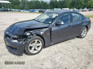 2013 BMW 3 Series 328i z VIN WBA3C1G55DNR45088, wystawiony jako Copart lot #56498085 z przebiegiem 133 585 mil mil oraz Szkoda całkowita • Salvage title. Historia ofert i sprzedaży dostępna na DreamBid. Obrazek 1.