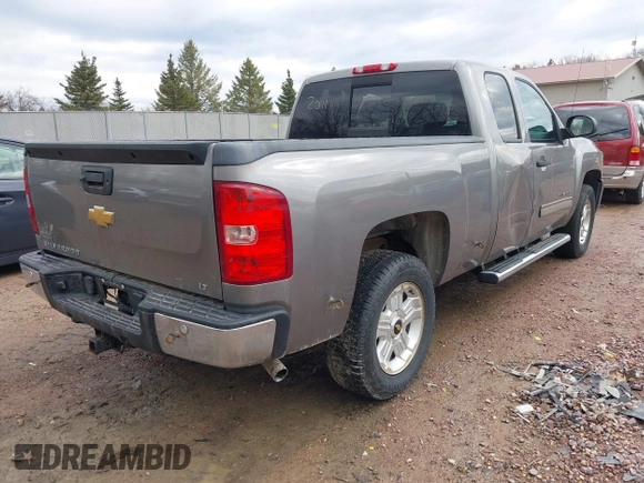 2012 Chevrolet Silverado 1500 LT with VIN 1GCRKSE76CZ228698, listed as a IAAI auction lot 42092011 with 184,322 mi miles. Bid and sale history available at carsss.com. Image 4.