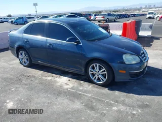 2006 Volkswagen Jetta Sedan 2.5L with VIN 3VWRG71K96M664988, listed as a IAAI auction lot 41686868 with 175,697 mi miles. Bid and sale history available at carsss.com. Image 1.