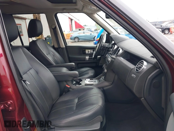 2016 Land Rover LR4 HSE with VIN SALAG2V67GA788085, listed as a IAAI auction lot 41752330 with 103,072 mi miles and . Bid and sale history available at DreamBid. Image 5.