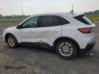 2020 Ford Escape SE with VIN 1FMCU0G69LUB75853, listed as a Copart auction lot 63194785 with Not provided miles and Salvage title. Bid and sale history available at DreamBid. Image 2.