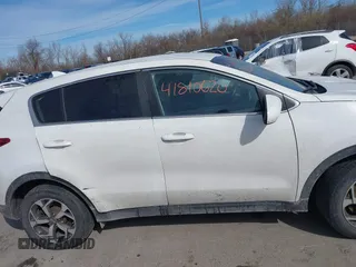 2020 Kia Sportage LX with VIN KNDPMCAC2L7776669, listed as a IAAI auction lot 41810620 with 186,599 mi miles and . Bid and sale history available at carsss.com. Image 12.