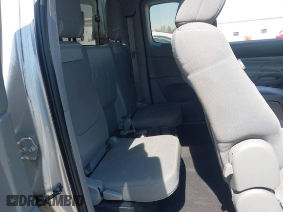 2013 Toyota Tacoma z VIN 5TFTX4CN5DX031393, wystawiony jako IAAI lot #41912073 z przebiegiem 103 343 mil mil oraz . Historia ofert i sprzedaży dostępna na DreamBid. Obrazek 8.