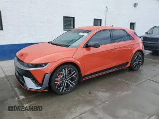 2025 Hyundai Ioniq 5 z VIN KM8KNDA80SU003221, wystawiony jako Copart lot #50345695 z przebiegiem 9 921 mil mil oraz Szkoda całkowita • Salvage title. Historia ofert i sprzedaży dostępna na DreamBid. Obrazek 1.