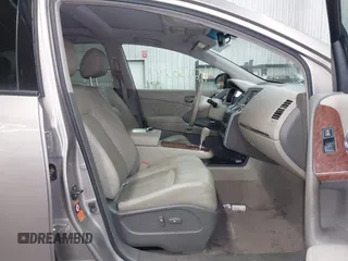 2009 Nissan Murano S with VIN JN8AZ18WX9W131685, listed as a IAAI auction lot 42130741 with 175,289 mi miles and . Bid and sale history available at carsss.com. Image 5.