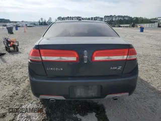 2010 Lincoln MKZ z VIN 3LNHL2GC0AR750937, wystawiony jako Copart lot #52629645 z przebiegiem 151 258 mil mil oraz Szkoda całkowita • Salvage title. Historia ofert i sprzedaży dostępna na DreamBid. Obrazek 6.