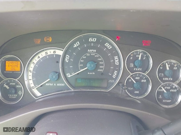 2002 Cadillac Escalade with VIN 1GYEK63N62R157941, listed as a IAAI auction lot 41514656 with 273,731 mi miles. Bid and sale history available at carsss.com. Image 7.