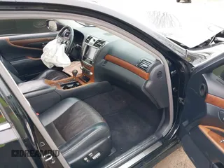2010 Lexus LS 460 with VIN JTHBL5EF1A5093690, listed as a IAAI auction lot 41873176 with 125,809 mi miles. Bid and sale history available at carsss.com. Image 5.