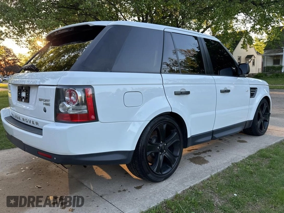 2011 Land Rover Range Rover Sport HSE with VIN SALSF2D4XBA269774, listed as a Copart auction lot 56608025 with 180,700 mi miles and Clean title. Bid and sale history available at DreamBid. Image 4.