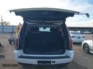 2018 Cadillac Escalade Luxury with VIN 1GYS3BKJ7JR140183, listed as a IAAI auction lot 40769705 with 106,774 mi miles. Bid and sale history available at carsss.com. Image 13.