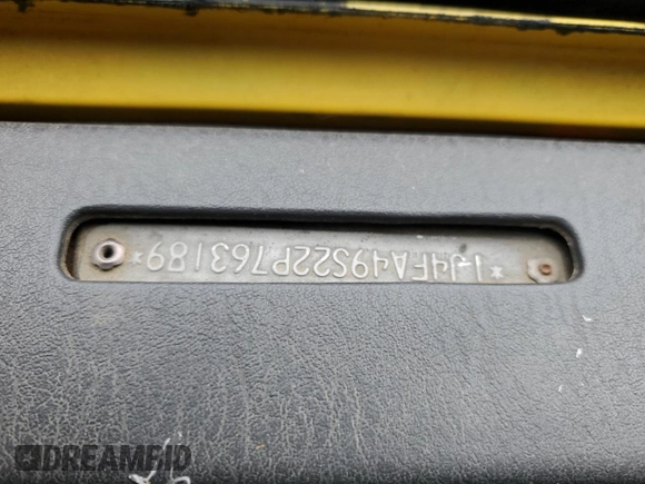 2002 Jeep Wrangler Sport z VIN 1J4FA49S22P763189, wystawiony jako Copart lot #57650295 z przebiegiem 197 383 mil mil oraz Czysty tytuł • Clean title. Historia ofert i sprzedaży dostępna na DreamBid. Obrazek 12.