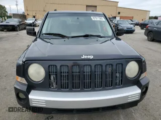 2008 Jeep Patriot Limited with VIN 1J8FT48W68D796610, listed as a Copart auction lot 87911365 with 219,119 mi miles and Salvage Title. Bid and sale history available at DreamBid. Image 5.