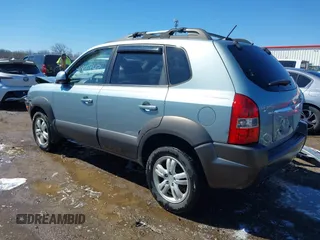 2007 Hyundai Tucson SE with VIN KM8JN72D07U492574, listed as a IAAI auction lot 41810743 with 234,267 mi miles and . Bid and sale history available at DreamBid. Image 3.