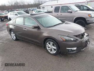 2014 Nissan Altima 2.5 with VIN 1N4AL3AP5EC164798, listed as a IAAI auction lot 41822821 with 176,554 mi miles. Bid and sale history available at carsss.com. Image 1.