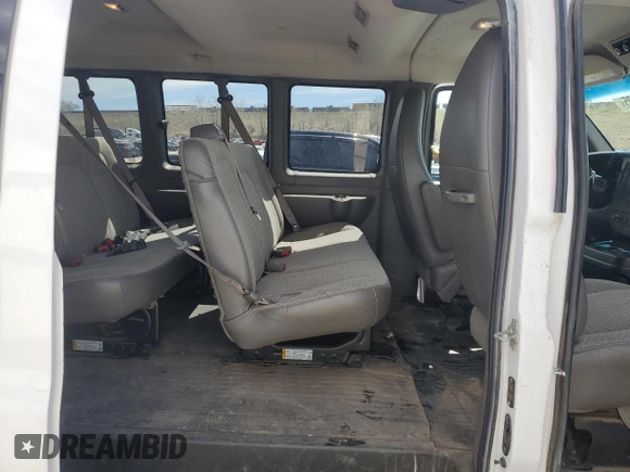2015 Chevrolet Express Passenger LT с VIN 1GAZG1FG4F1146801, выставлен на аукционе Copart как лот 53570305 с пробегом 144 481 миль миль и Списание • Salvage title. История ставок и продаж доступна на DreamBid. Изображение 11.