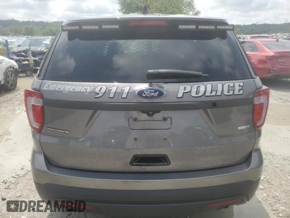 2017 Ford Police Interceptor Utility с VIN 1FM5K8AR0HGC26145, выставлен на аукционе Copart как лот 61004535 с пробегом 70 180 миль миль и Списание • Salvage title. История ставок и продаж доступна на DreamBid. Изображение 6.