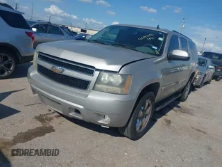 2008 Chevrolet Suburban LT w/2LT with VIN 3GNFC16038G299755, listed as a IAAI auction lot 42088092 with 141,876 mi miles. Bid and sale history available at carsss.com. Image 2.