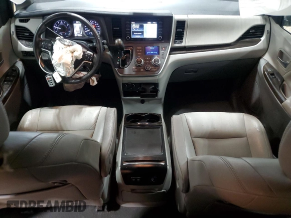 2020 Toyota Sienna XLE with VIN 5TDDZ3DC7LS251760, listed as a Copart auction lot 60125385 with 62,326 mi miles and Salvage title. Bid and sale history available at DreamBid. Image 8.