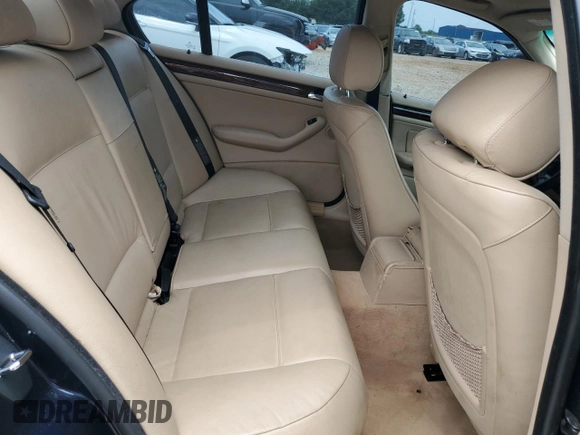 2005 BMW 3 Series 330xi with VIN WBAEW53495PN37185, listed as a Copart auction lot 56757665 with 123,515 mi miles and Salvage title. Bid and sale history available at DreamBid. Image 10.