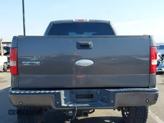2007 Ford F-150 XLT с VIN 1FTPW14547KD05704, выставлен на аукционе IAAI как лот 42477549 с пробегом 303 039 миль миль и . История ставок и продаж доступна на DreamBid. Изображение 16.