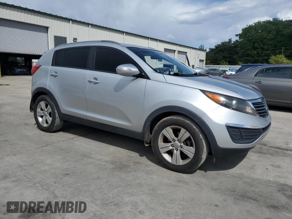 2011 Kia Sportage LX z VIN KNDPB3A20B7062731, wystawiony jako Copart lot #52949695 z przebiegiem 242 639 mil mil oraz Szkoda całkowita • Salvage title. Historia ofert i sprzedaży dostępna na DreamBid. Obrazek 4.