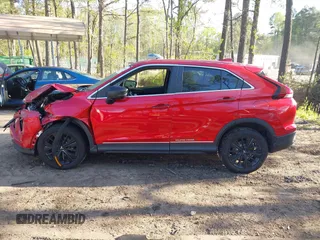 2022 Mitsubishi Eclipse Cross LE z VIN JA4ATVAA2NZ028668, wystawiony jako IAAI lot #42002943 z przebiegiem 77 067 mil mil oraz . Historia ofert i sprzedaży dostępna na DreamBid. Obrazek 14.