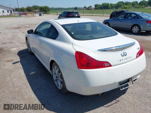 2014 Infiniti Q60 Journey with VIN JN1CV6EK7EM111241, listed as a IAAI auction lot 42653792 with 196,431 mi miles and . Bid and sale history available at DreamBid. Image 3.