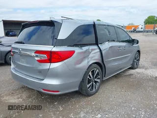 2018 Honda Odyssey Elite with VIN 5FNRL6H92JB004882, listed as a IAAI auction lot 41901028 with 160,889 mi miles and . Bid and sale history available at DreamBid. Image 4.